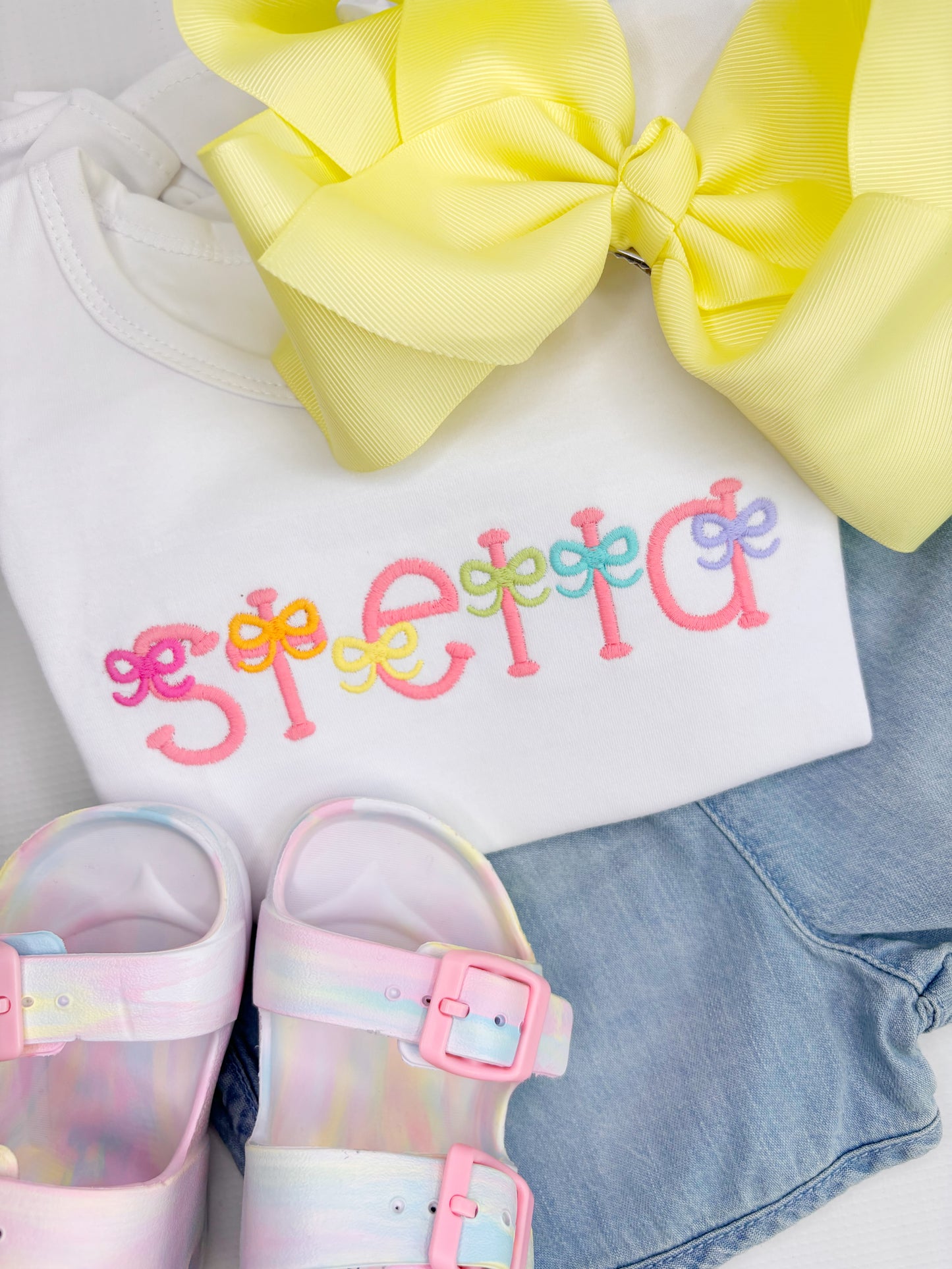 Bitty Bow Name Monogram Design