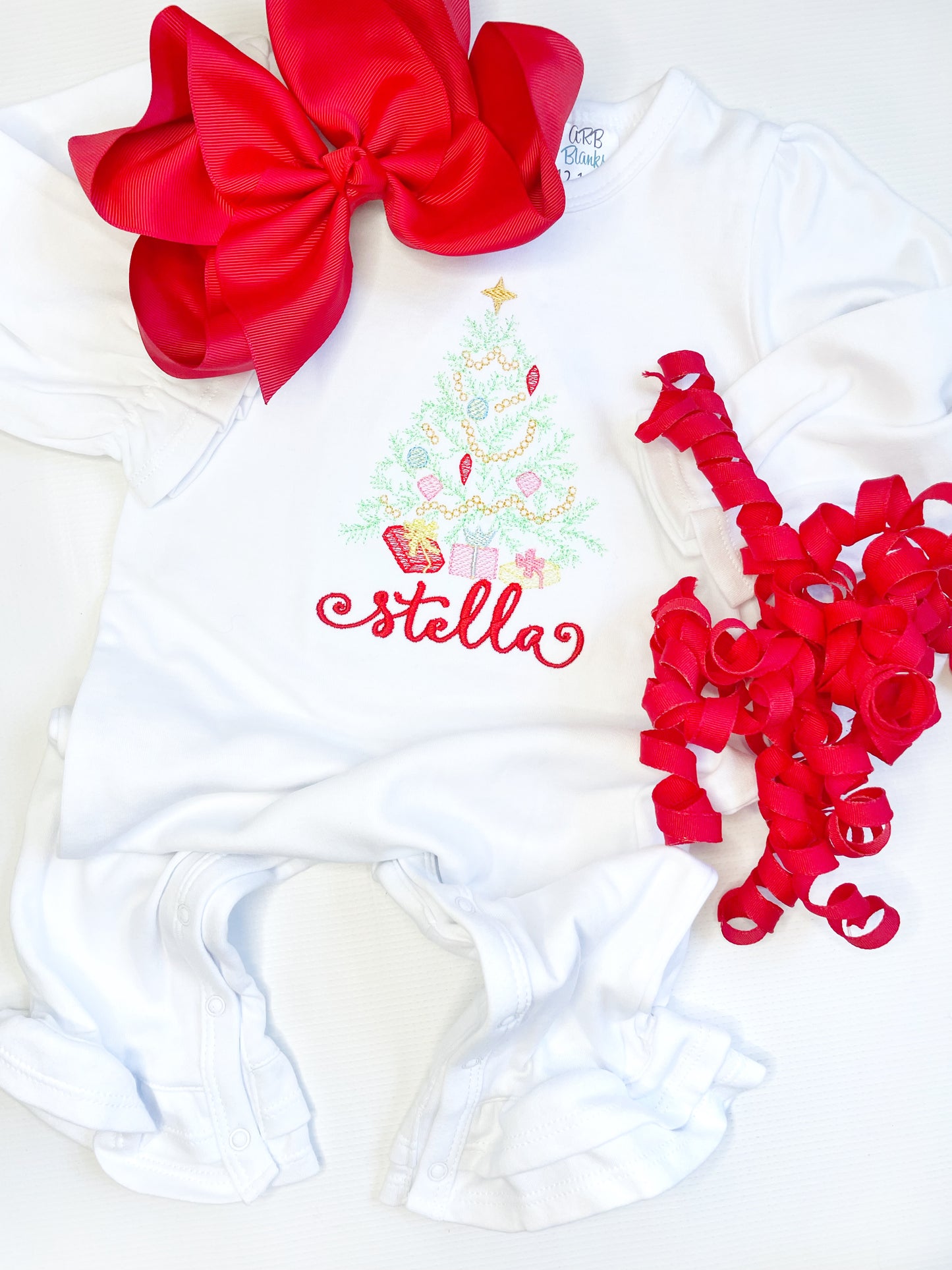 Vintage Christmas Tree & Gifts Design