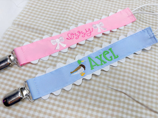 Scalloped Pacifier Clip