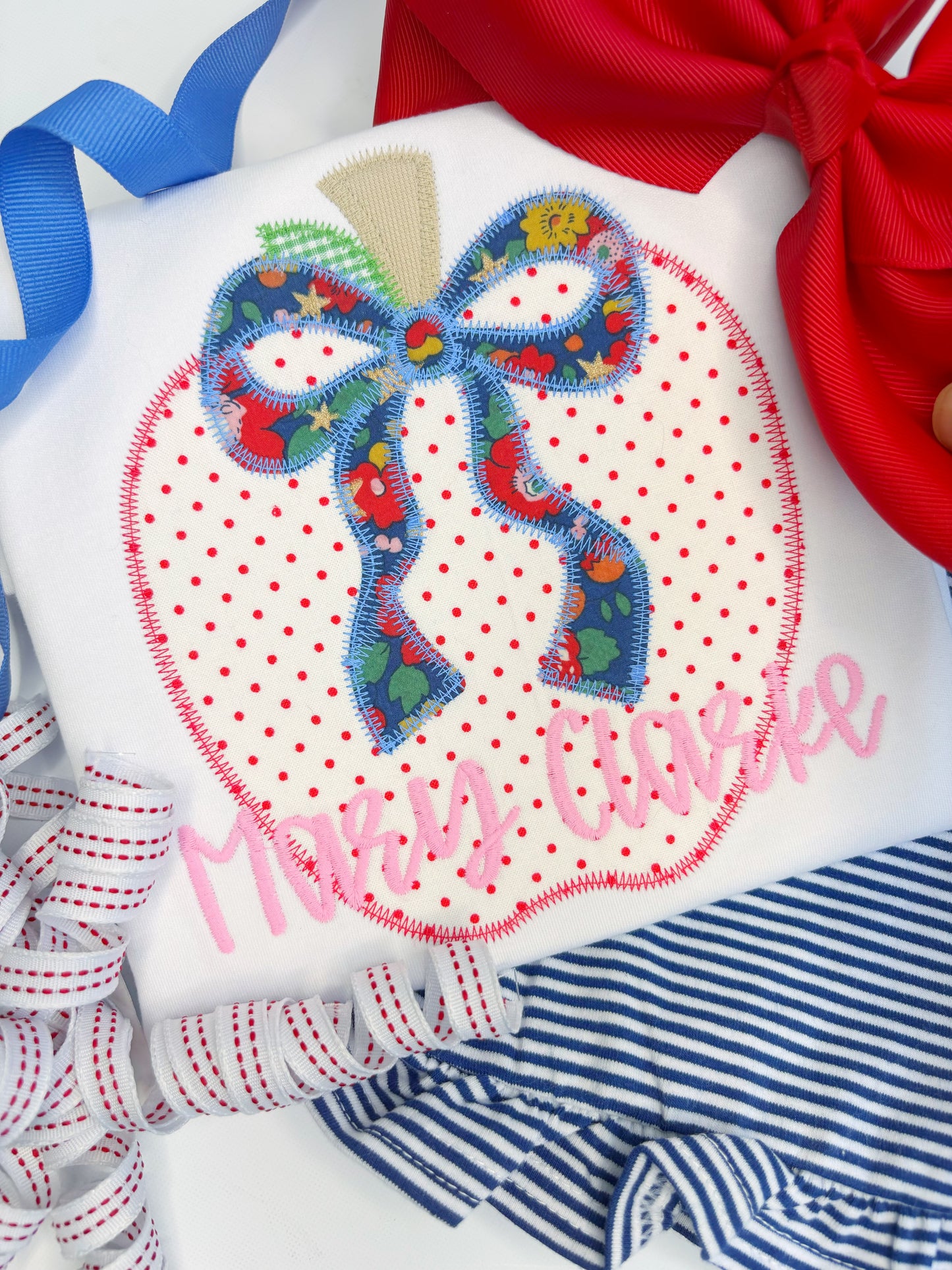 Zig Zag Stitch Polka Dot Bow Apple